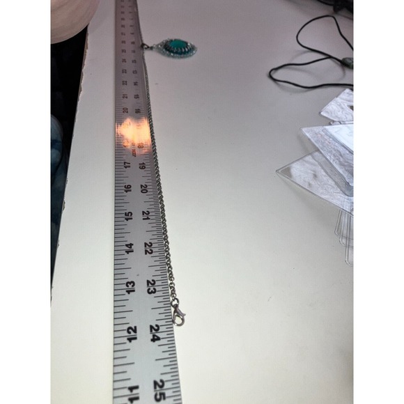 Vintage Large Green Tribal Face Stone Runway Statement 13.75 Inch Necklace! - Picture 6 of 7